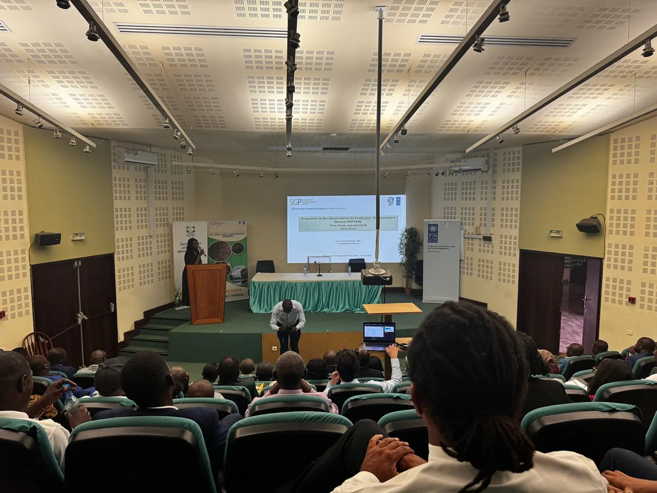 Gabon Terre d’Avenir participe à la réunion du GEF-SGP avec le Ministre de l’Environnement — photographie 2