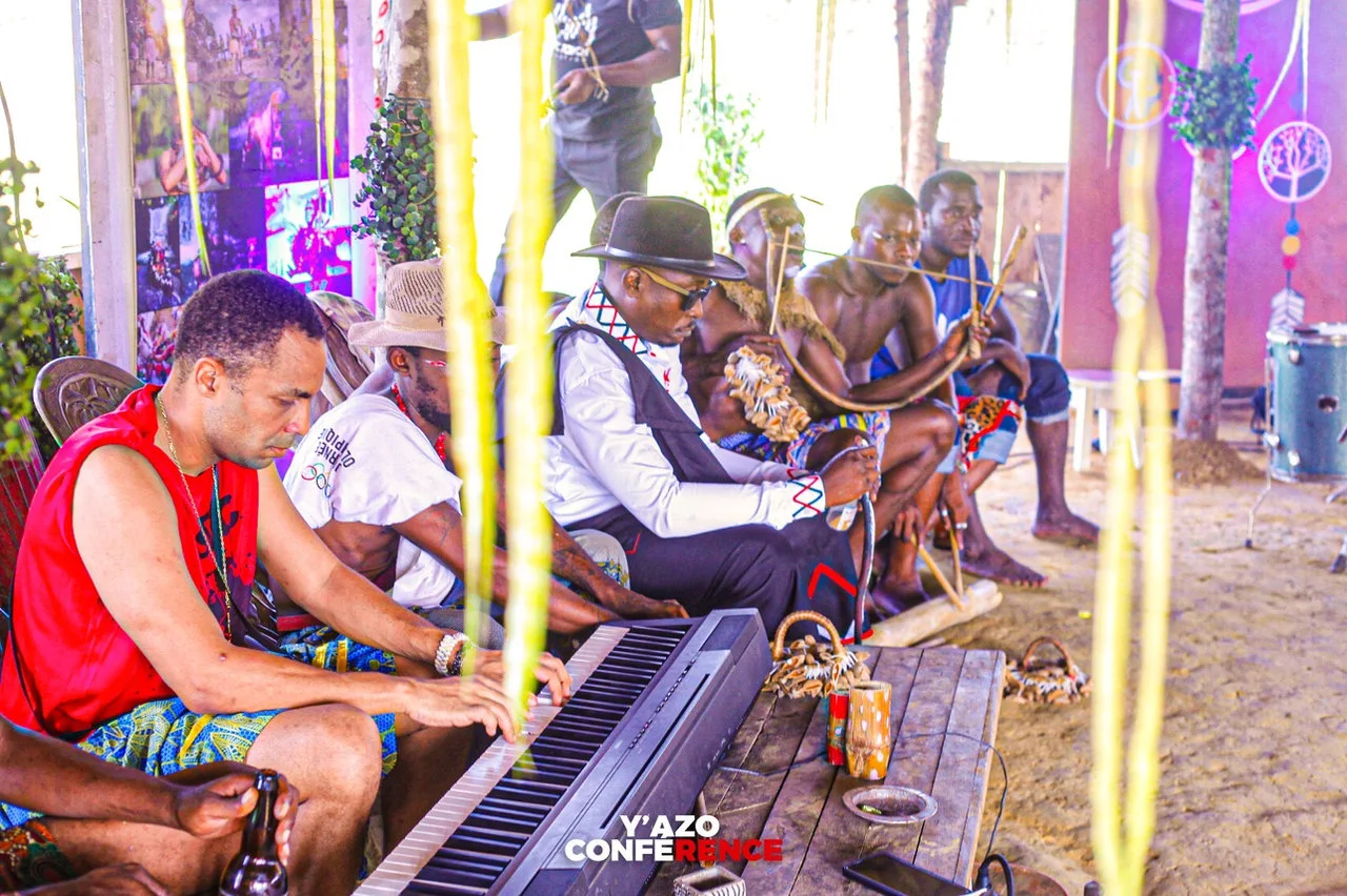 Ndossi Village, Cœur Battant des Traditions : Retour sur la 2ème Y’Azo Conférence — photographie 6