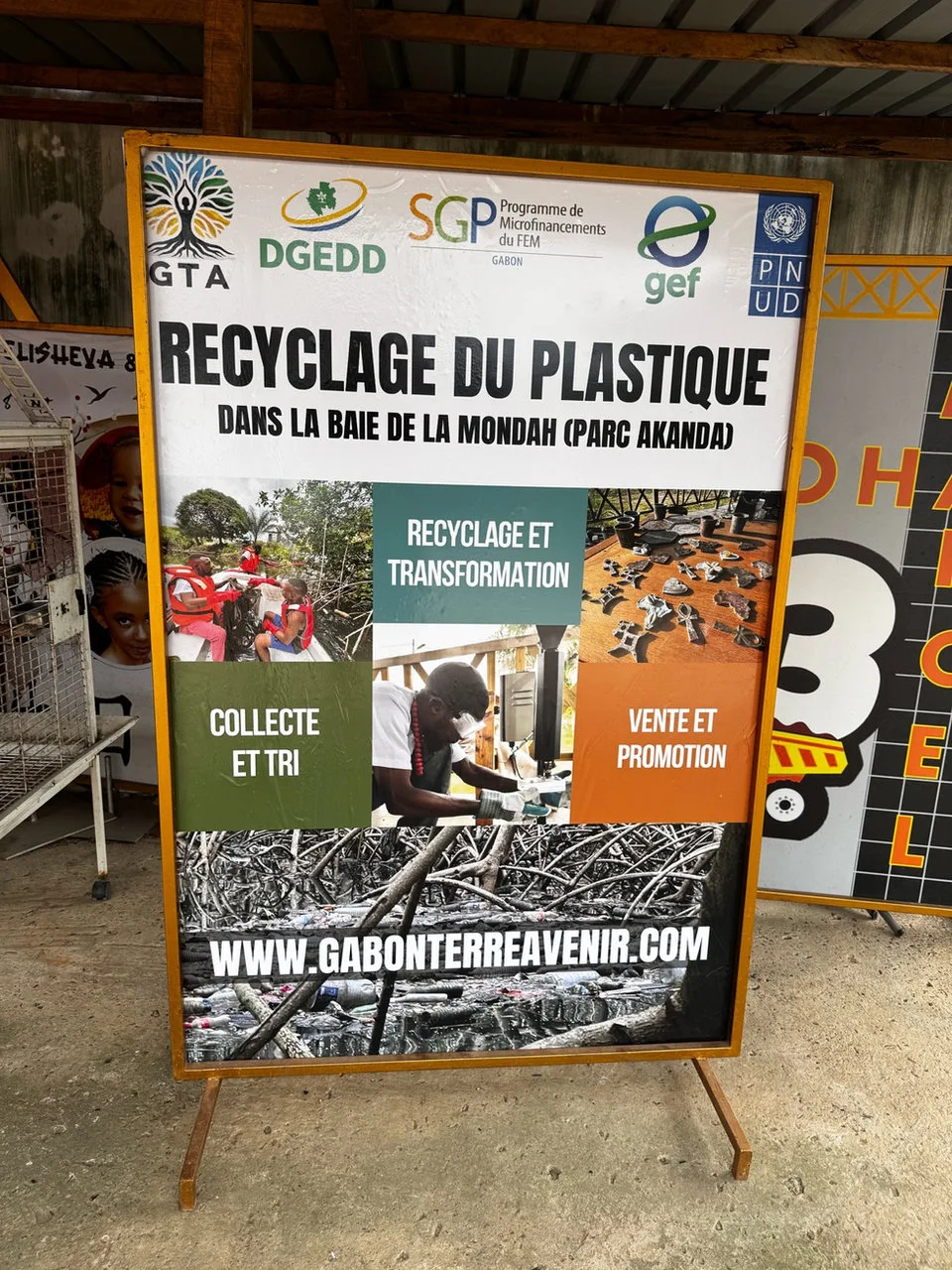 Salon du Savoir 2025 : ONG GTA, engagé dans le développement durable et le recyclage du plastique au Gabon — photographie 6