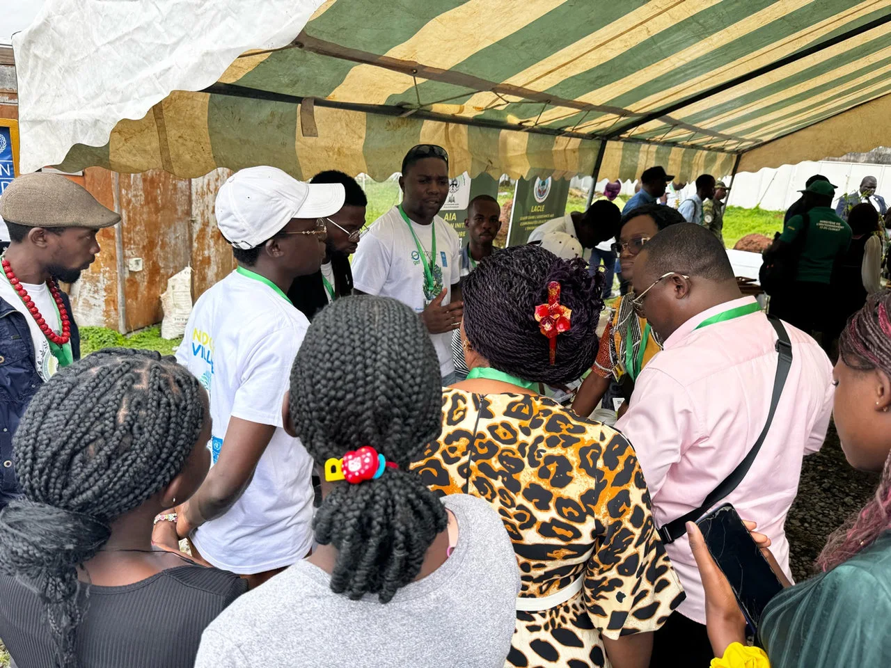 Salon du Savoir 2025 : ONG GTA, engagé dans le développement durable et le recyclage du plastique au Gabon — photographie 12