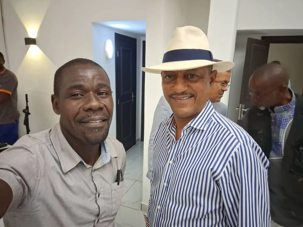 Rencontre de participants avec le ministre du Tourisme